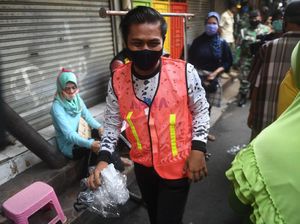 Ini Sanksi Sosial Pelanggar PSBB di Tanah Abang