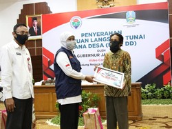 Khofifah Dorong Percepatan Penyaluran BLT Jatim Sebelum Idul Fitri