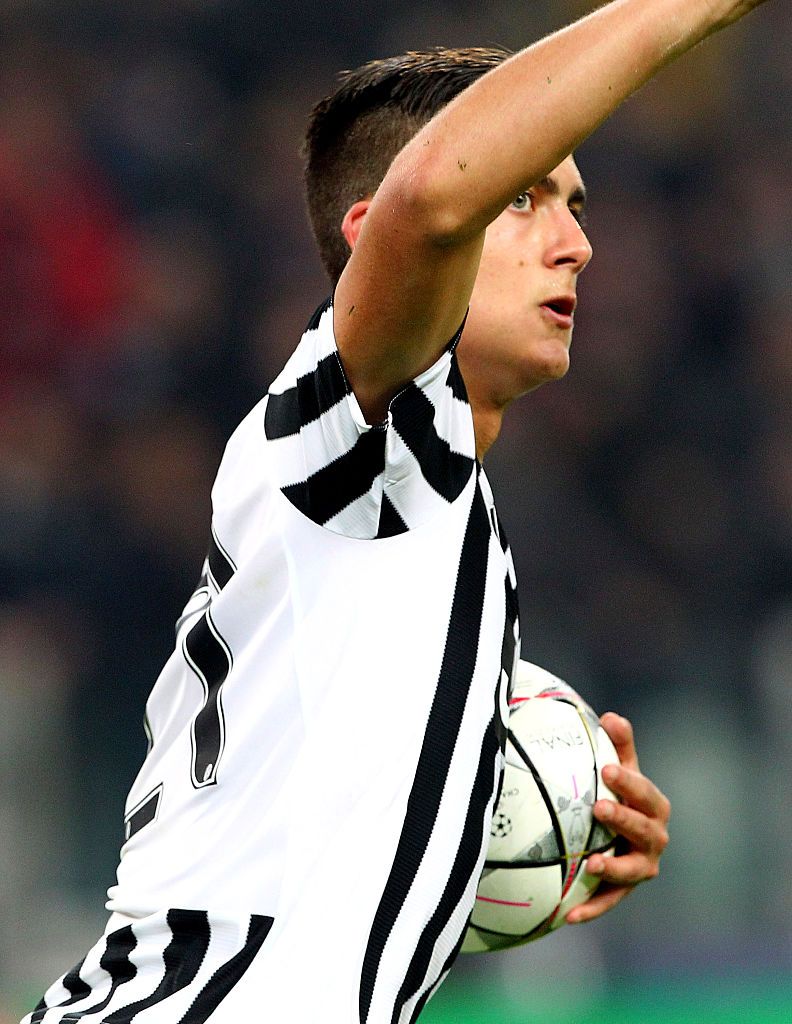 TURIN, ITALY - FEBRUARY 23:  Paulo Dybala of Juventus FC celebrates his goal  during the UEFA Champions League Round of 16 first leg match between Juventus and FC Bayern Muenchen at Juventus Arena on February 23, 2016 in Turin, Italy.  (Photo by Marco Luzzani/Getty Images)
