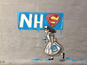 Dinding di Jalanan Inggris Ucapkan Terima Kasih untuk Tenaga Medis