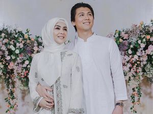 Syahrini Pilih Fokus Ibadah Daripada Komentari Omongan Ayah Angkat Syahrini Pilih Fokus Ibadah Daripada Komentari Omongan Ayah Angkat