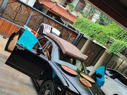 Duh! Rolls Royce Raffi Seharga Rp 15 M Dipakai Jemur Handuk dan Kerupuk