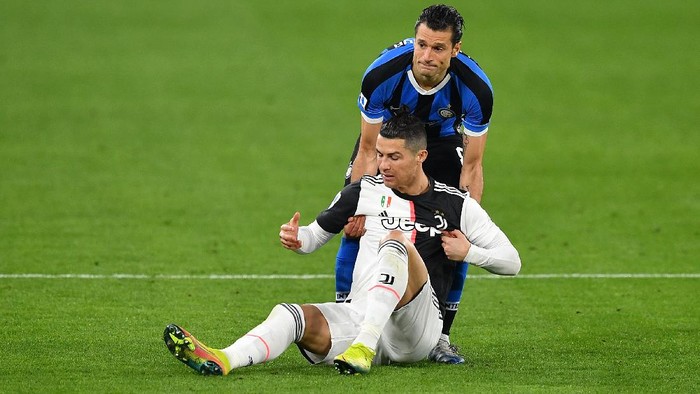 Serie A Liga Italia Segera Bergulir Lagi

Penggemar sepak bola kini berbahagia, menyusul liga Inggris dan Jerman yang segera dimulai, kini giliran liga Italia yang ikut bakal segera kick off 13 Juni mendatang.