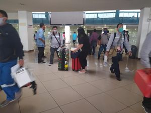 Kontrak Kerja Habis, Sejumlah Warga Jatim Mudik dari Perantauan Lewat Juanda