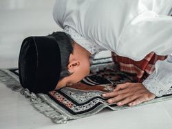 Tidak Itikaf di Masjid, Bisakah Kita Mendapatkan Malam Lailatul Qadar?