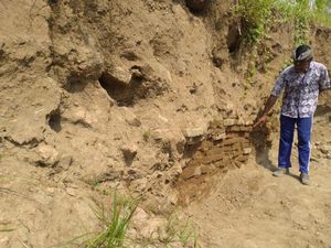 Penambang Pasir Temukan Talud Situs Kumitir Tempat Perdarmaan Raja Singosari