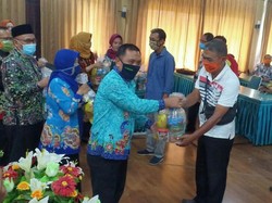 Terdampak Corona, Ribuan Tenaga Honorer Dapat Bingkisan Lebaran