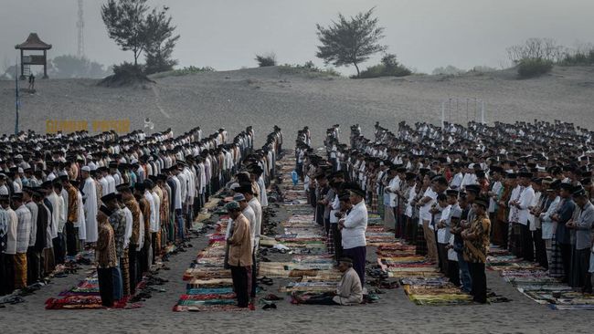Salat Id di Rumah Saja Terus Digaungkan di Tengah Wabah Corona Salat Id di Rumah Saja Terus Digaungkan di Tengah Wabah Corona