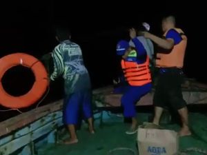 Kapal Terbalik di Laut Pekalongan, 3 ABK Berenang 2 Jam Cari Bantuan
