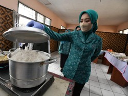 Gerakan Nasi Bungkus di Garut Diapresiasi Atalia Ridwan Kamil