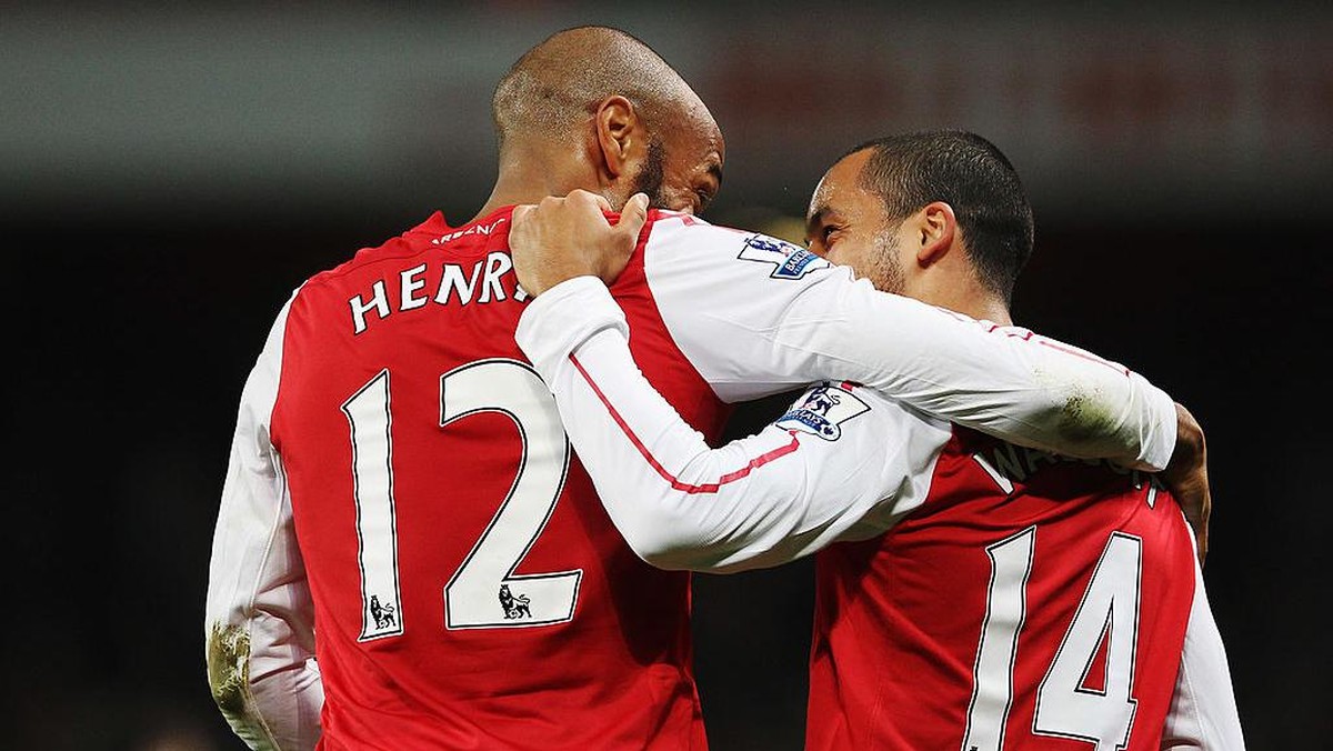 Cerita Serba 12 Thierry Henry di Awal 2012. (Foto: Getty Images/Clive Mason)
