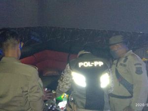 Tempat Karaoke di Serpong Beroperasi Saat PSBB, 11 Pemandu Lagu Diamankan Tempat Karaoke di Serpong Beroperasi Saat PSBB, 11 Pemandu Lagu Diamankan