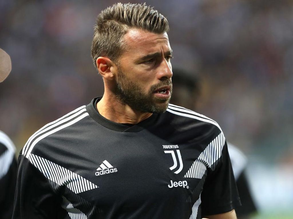 Barzagli Mundur dari Kursi Asisten Pelatih Juventus Barzagli Mundur dari Kursi Asisten Pelatih Juventus