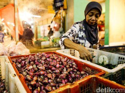 Harga Bawang Merah, Gula hingga Ayam Terus Naik