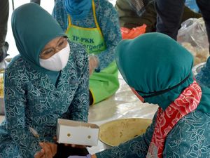 PKK Jabar Bangun 2.800 Dapur Umum untuk Warga Terdampak Corona