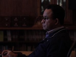 Poin-poin Pengecualian Pergub Anies Larang Warga Keluar-Masuk DKI