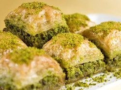Lebaran di Turki Semarak dengan Menu Kokoretsi hingga Baklava