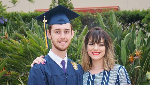 Potret Wanita yang Oplas Ratusan Juta, Awet Muda Sampai Dikira Adik Anaknya