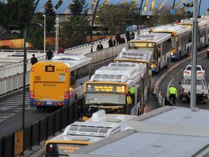 Secara Perlahan Warga Australia Kembali Gunakan Transportasi Umum