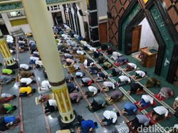 Kasus Corona Terkendali, DMI Ciamis Izinkan Warga Gelar Salat Id di Masjid