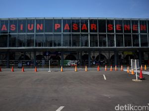 Stasiun Pasar Senen di Hari Pertama Larangan Mudik Lebaran