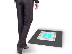 Cegah Corona, Restoran Ini Punya Alat Khusus untuk Sterilkan Sepatu Tamu