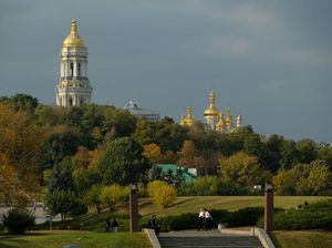 Pusat Perbelanjaan di Ibu Kota Ukraina Kembali Dibuka Pusat Perbelanjaan di Ibu Kota Ukraina Kembali Dibuka
