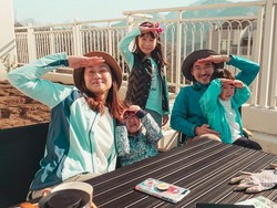 5 Momen Seru Kimbab Family Bikin Seblak dan Es Cendol di Korea