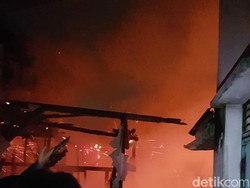 12 Kamar Kontrakan di Ciamis Habis Dilalap Api