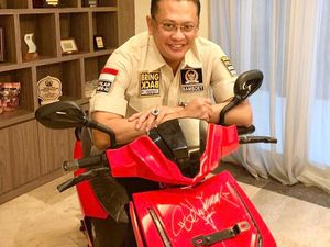 Pemenang Lelang Baru Motor Listrik Jokowi di Atas Rp 2,5 M Diumumkan Siang Ini Pemenang Lelang Baru Motor Listrik Jokowi di Atas Rp 2,5 M Diumumkan Siang Ini