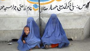 Sucuil Kisah Perempuan Berburqa Melewati Ramadan dan Corona