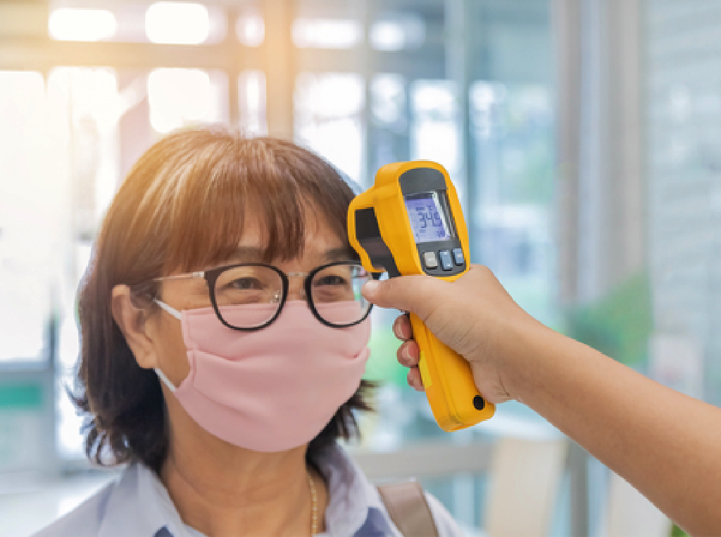 Mau Cek Suhu, Pegawai Toko Malah Semprot Wajah Konsumen Pakai Sanitizer Mau Cek Suhu, Pegawai Toko Malah Semprot Wajah Konsumen Pakai Sanitizer