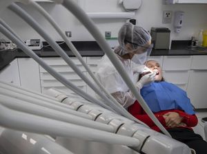 Dokter Gigi di Prancis Buka Praktik Lagi