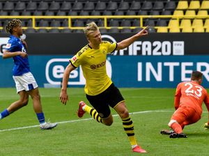 Dortmund Vs Schalke: Die Borussen Pesta Empat Gol