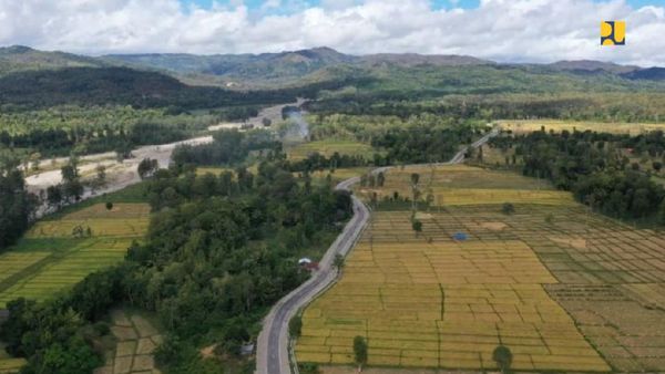 Ini Dia Jalan Sabuk Merah di Perbatasan NTT-Timor Leste