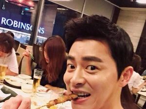 Main di Hospital Playlist, Ini Momen Seru Jo Jung Suk Saat Kulineran Main di Hospital Playlist, Ini Momen Seru Jo Jung Suk Saat Kulineran