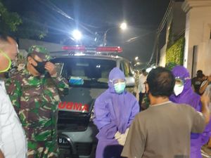 Pria di Jakbar Ditemukan Meninggal Setelah 2 Hari, Dievakuasi Petugas Ber-APD