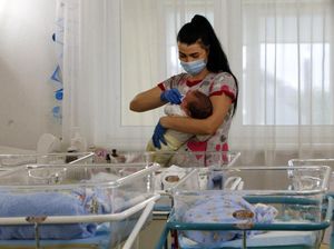 Kasihan, Bayi-bayi Ini Terpisah dari Orangtuanya Gara-gara Corona