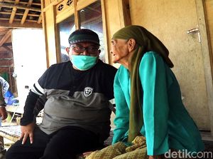 Ngaprak Kampung, Bupati Sukabumi Dicurhati soal Bansos