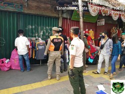 Pedagang Tanah Abang Kucing-kucingan, Petugas Janji Jaga Lebih Ketat