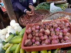 Harga Bawang Merah di Polman Melonjak Jelang Lebaran