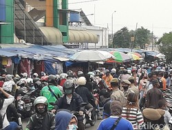 Kegetnya Bima Arya Lihat Lautan Manusia di Pasar Saat Pandemi Corona