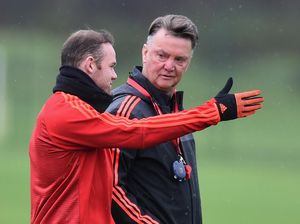 Terima Kasih dari Wayne Rooney ke Louis van Gaal