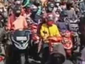 Video Lautan Manusia Tumpah Ruah di Pasar Anyar Bogor!