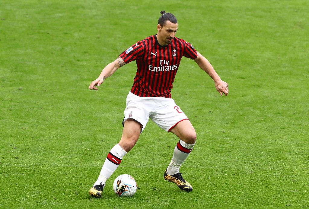MILAN, ITALY - MARCH 08:  Zlatan Ibrahimovic of AC Milan in action during the Serie A match between AC Milan and Genoa CFC at Stadio Giuseppe Meazza on March 8, 2020 in Milan, Italy.  (Photo by Marco Luzzani/Getty Images)