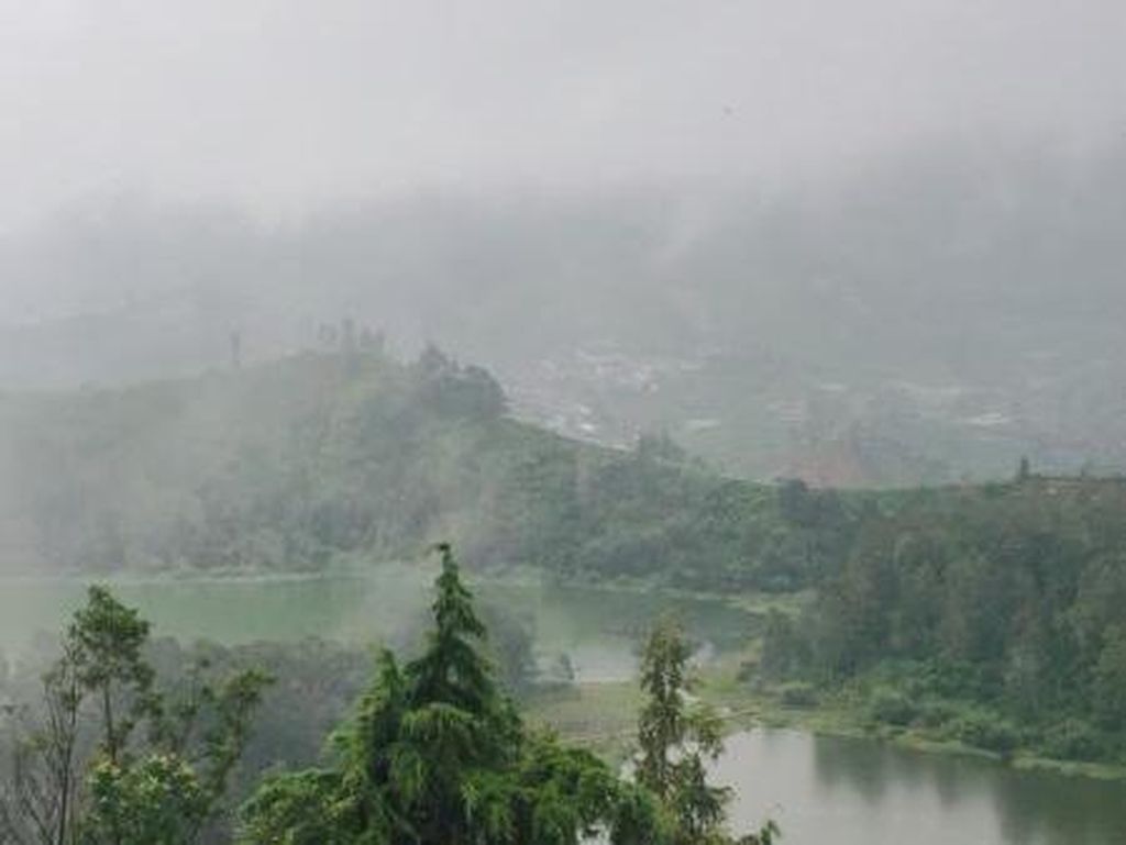 Dieng Plateau yang Penuh Kenangan Dieng Plateau yang Penuh Kenangan