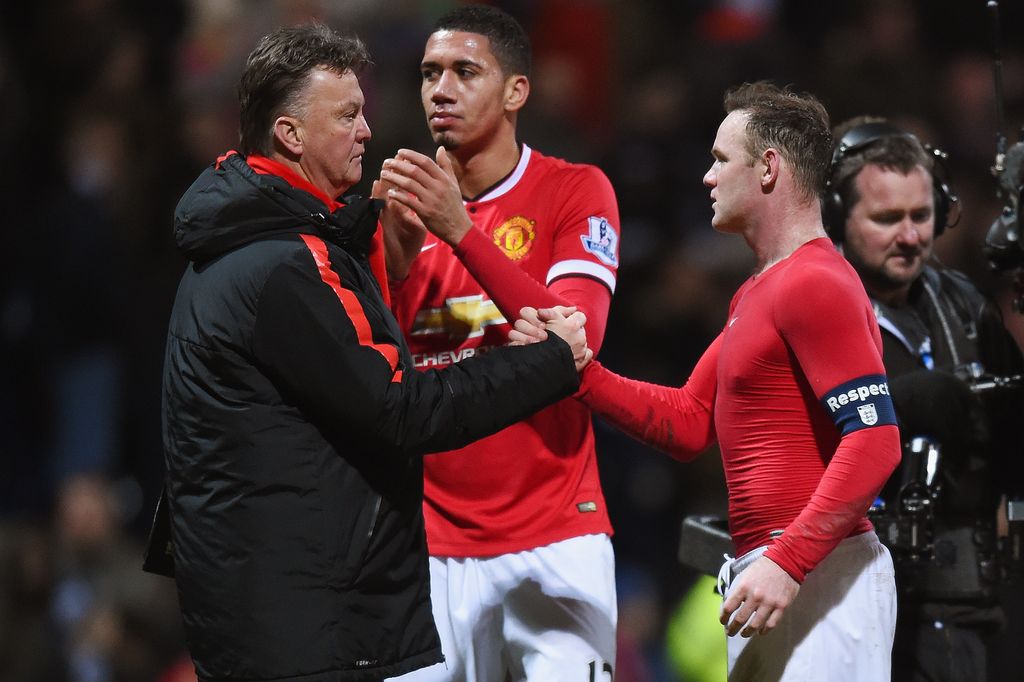 Wayne Rooney diberi kepercayaan oleh Louis van Gaal untuk menjadi kapten Manchester United