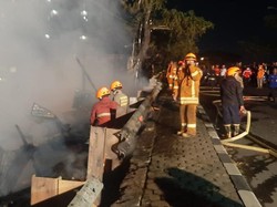 Dua Rumah Bambu di Bandung Hangus Dilalap Api