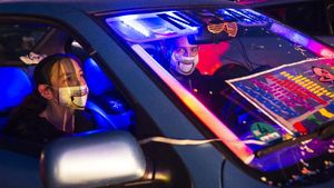 Meriahnya Disko Mobil di Jerman