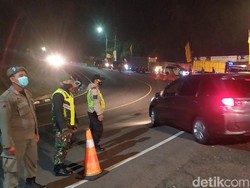 Video Ratusan Kendaraan Dipaksa Putar Balik di Perbatasan Cianjur!